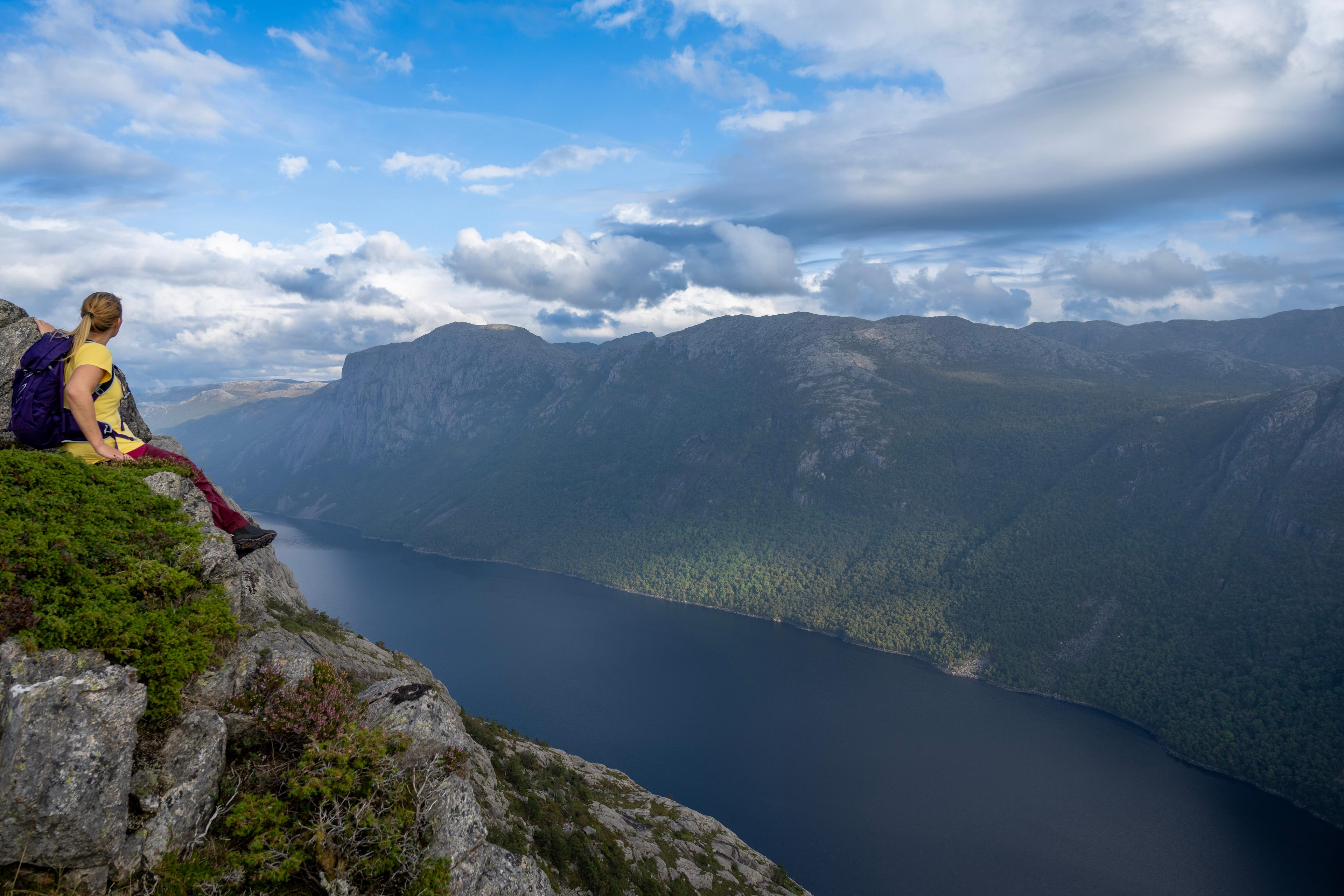 mountain hike, fjord hike, holtaheia, ryfylke, stavanger